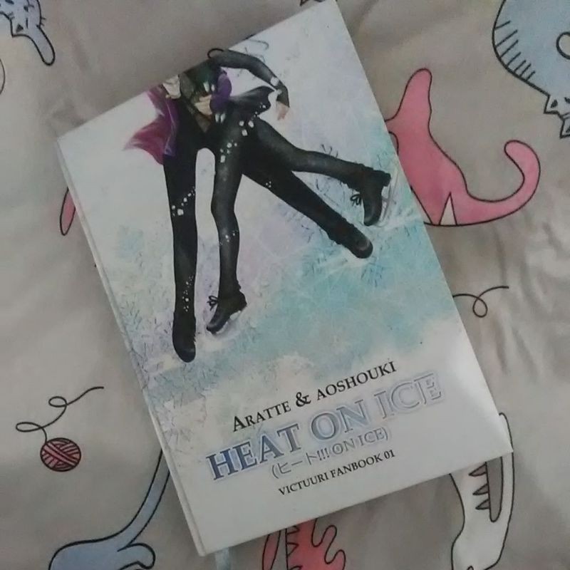 Victuuri FanBook 01 by Aratte & Aoshouki (Heat On Ice) Hard Cover