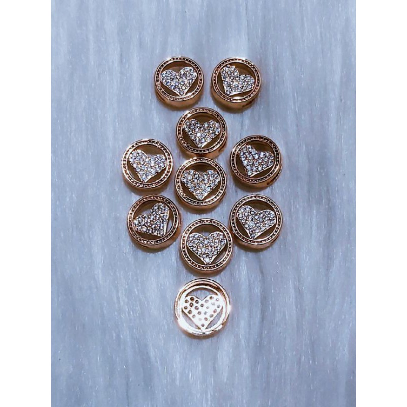 Liontin gelang gesper lapis emas