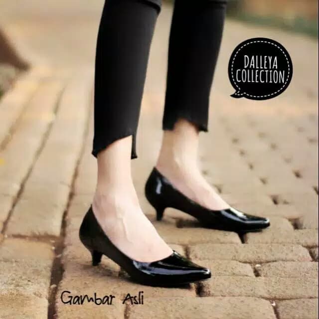 sepatu kerja wanita high heels 3cm pantofel polos hak heel lancip LUCI - Hitam, 36