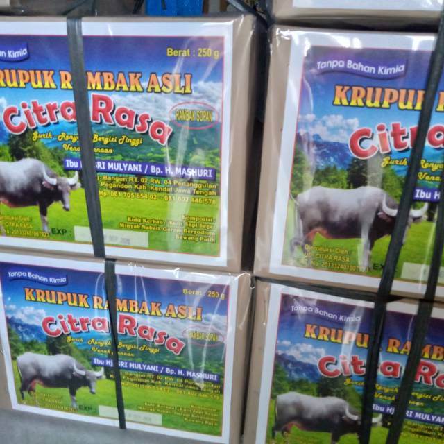 

Krupuk rambak kulit sapi/kerbau