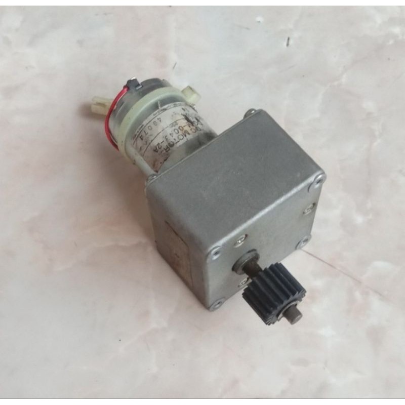 Toshiba Dc motor 24V 20Rpm