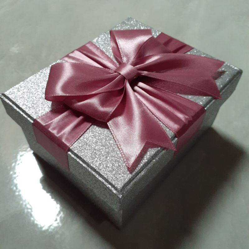 GLITTER WHITE KOTAK KADO SUPER CANTIK BISA CUSTOM UKURAN &amp; WARNA LAIN