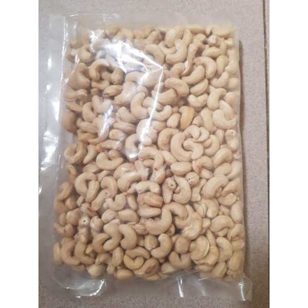 

kacang Mede mentah