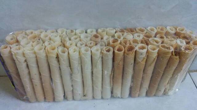 

Opak gambir, krupuk gambir, krupuk gapit, makanan khas kediri