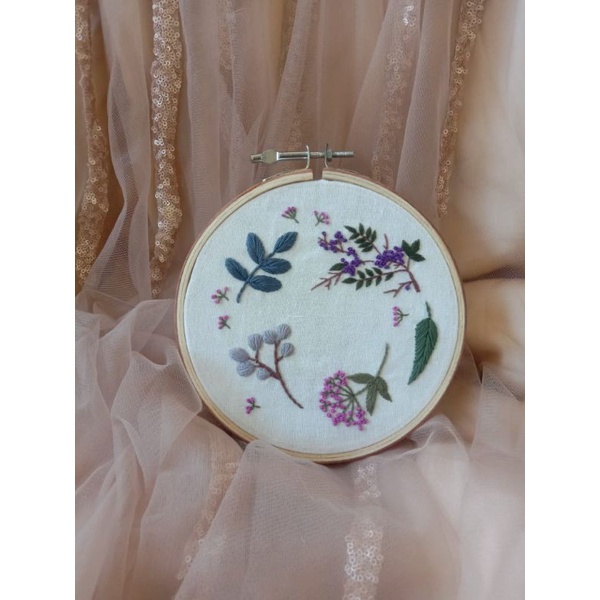 Hoop art embroidery, Embroidery kit, Hiasan dinding, Sulam tangan, sulam, custom