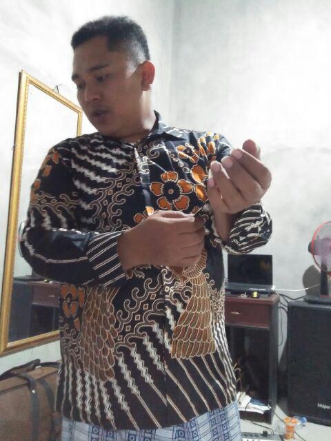 Kemeja Batik Pria Lengan Panjang Gemek