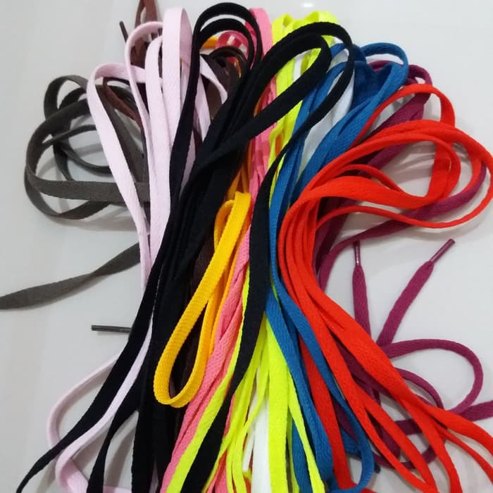 Tali Sepatu Bulat Warna Random Keren 110cm