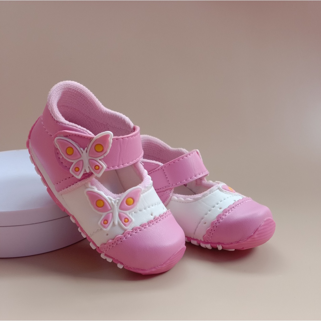 Sepatu bunyi cit cit anak perempuan usia 1-3 tahun /sepatu anak perempuan casual/sepatu bayi murah-kp kecil