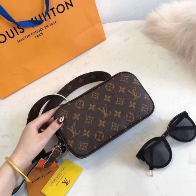 Tas pria Louis Vuitton volga