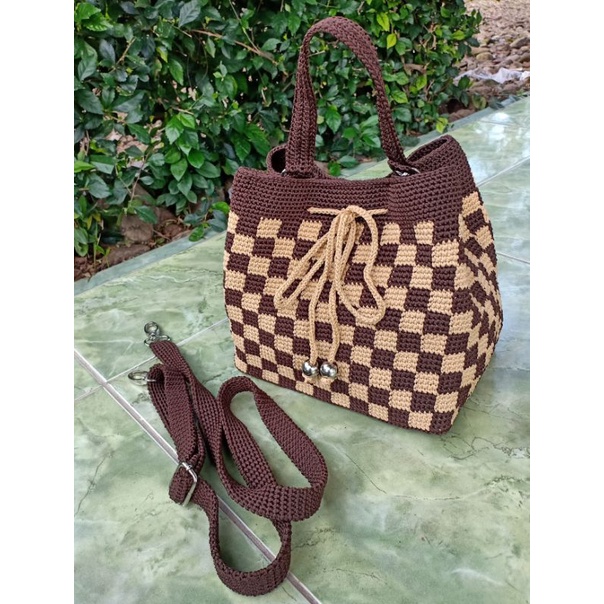 Tas Rajut Serut, Tas Selempang Rajut