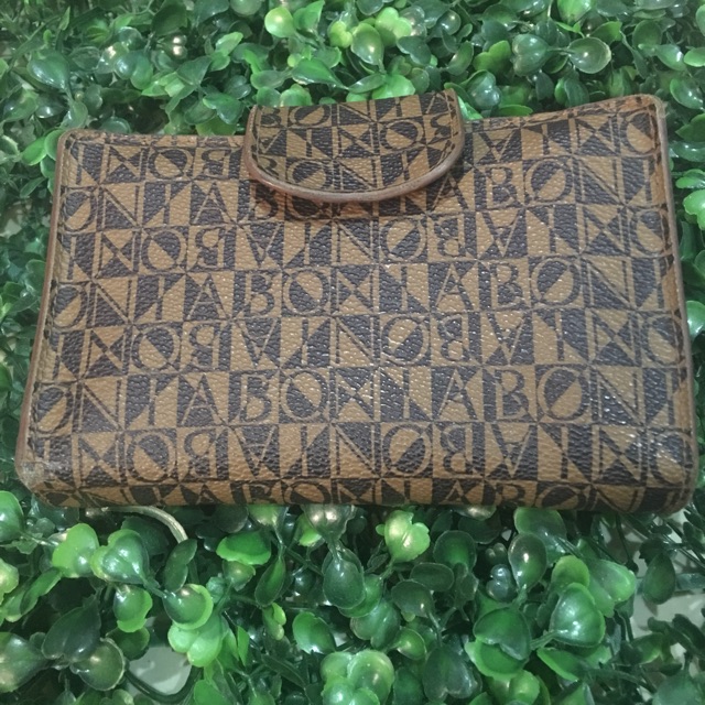 Preloved dompet bonia auth