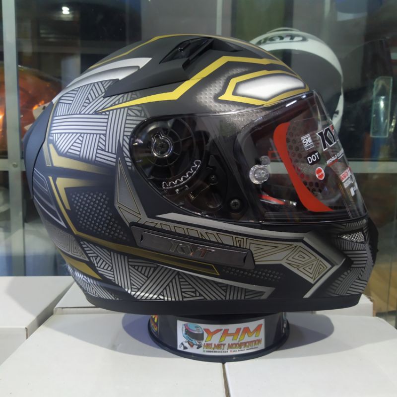 KYT K2Rider black panther KYT K2r