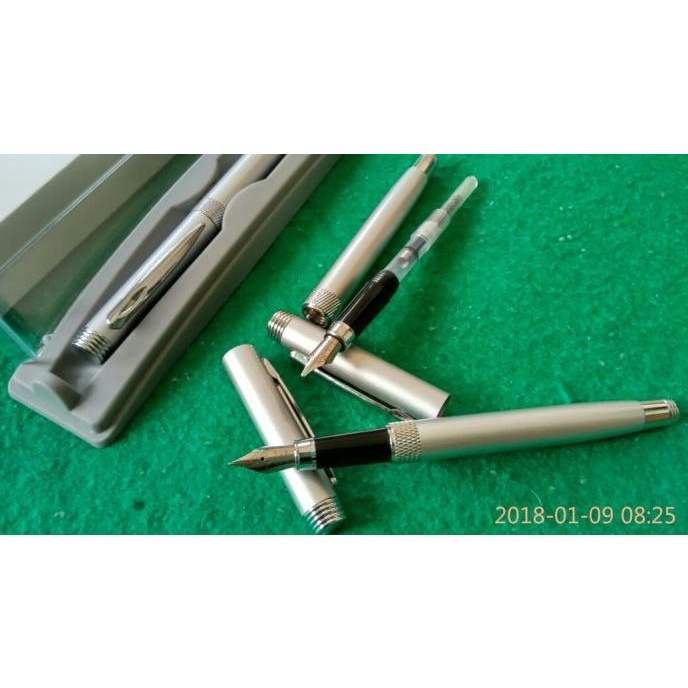 

TERLARIS Fountain Pen Iridium Germany.Pena Tinta Isi Mata KeciL/Lebar italic/PULPEN GEL/PULPEN LUCU/PULPEN 1 PACK/PENSIL WARNA/PENSIL 2B/PENGHAPUS JOYKO/PENGHAPUS LUCU/RAUTAN PENSIL PUTAR/RAUTAN ELEKTRIK/SPIDOL WARNA/SPIDOL PERMANEN/SPIDOL