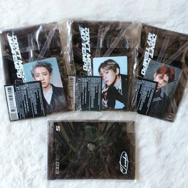 EXO DMUMT PASSPORT WALLET