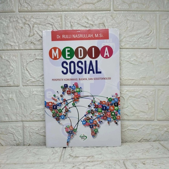 Buku Media Sosial - Rulli Nasrullah Simbiosa