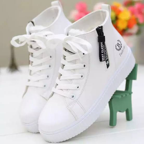 SEPATU WANITA ZR 09 SNEAKERS