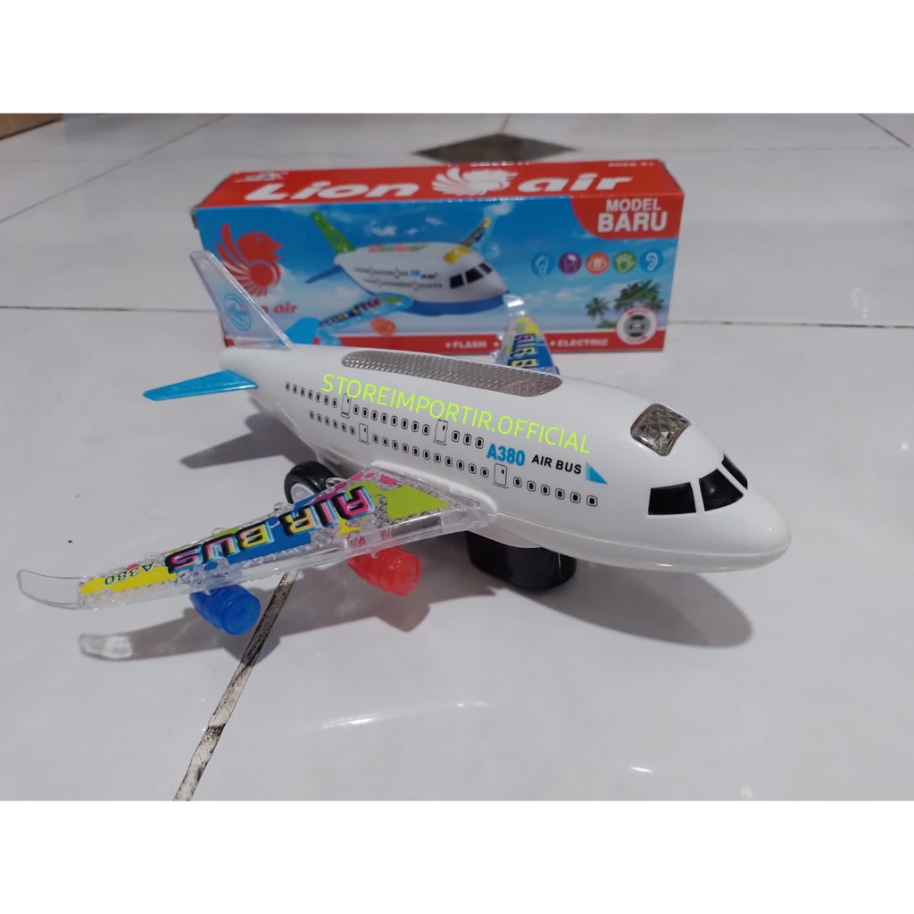 Mainan Anak Pesawat Terbang Lion Air A380 300LI Ukuran Kecil /Mainan Miniatur Pesawat Terbang Bisa N
