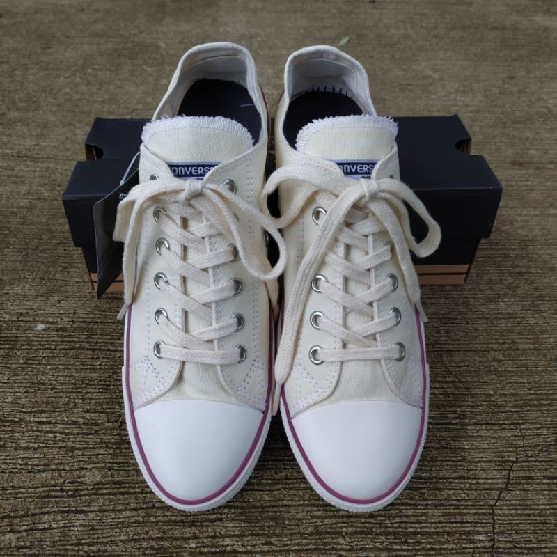 Sepatu Converse All star Off White Cream Sneakers pria wanita