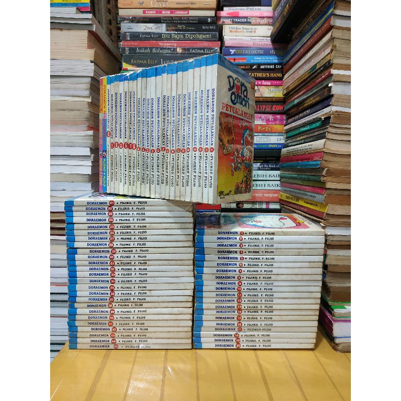 Paket komik doraemon 1-45 tamat dan doraemon petualangan 1-24 tamat dapat 2 set