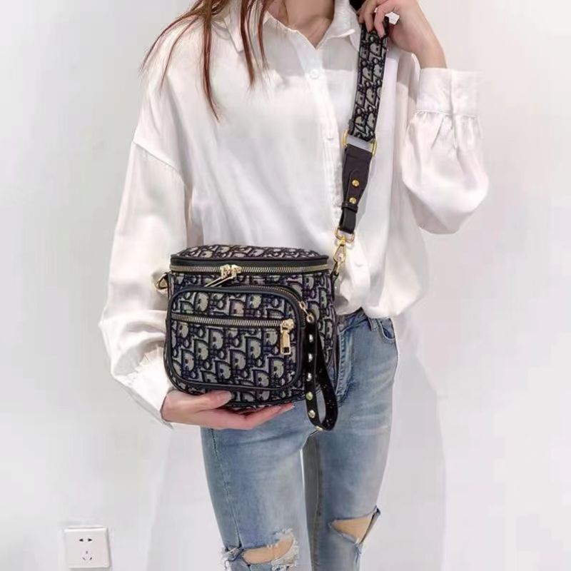Bumbag Christian Dior 2 in 1/Tas Wanita Dior Keren Waistbag Slingbag