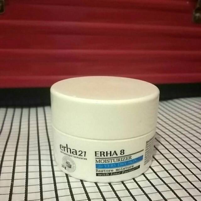 Erha 8 moisturizer