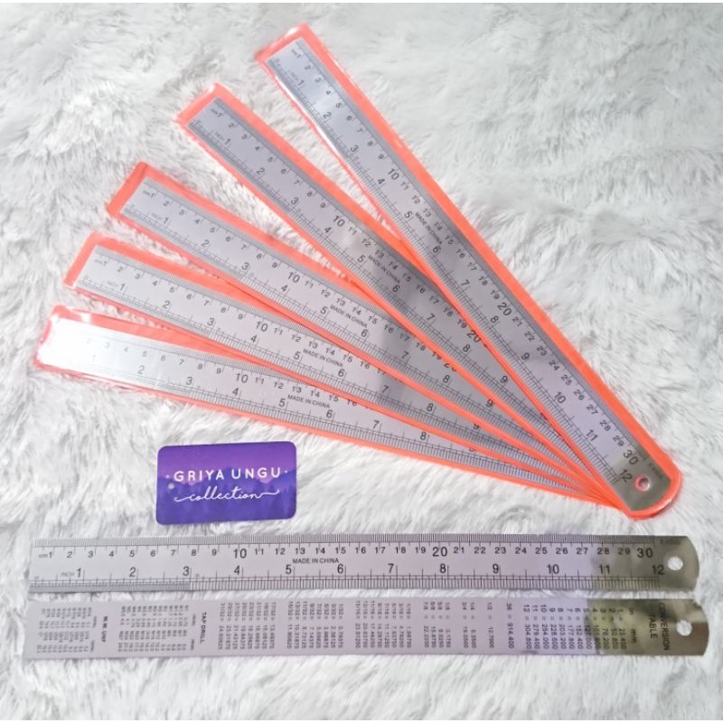 

Penggaris Besi 30cm