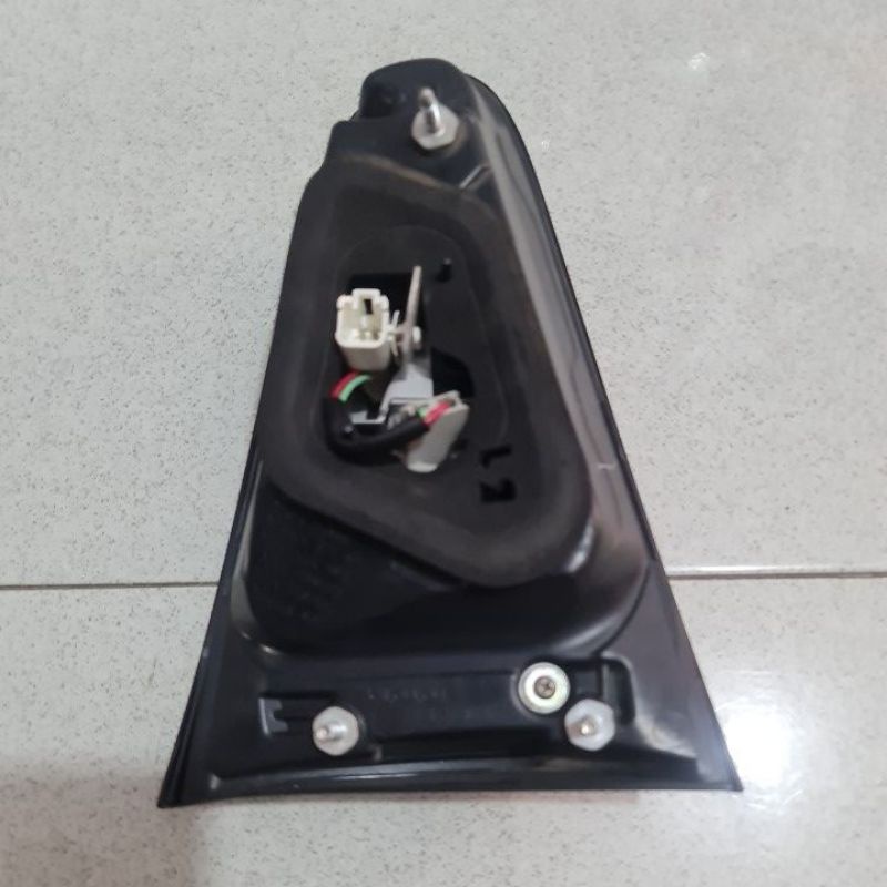 LAMPU BAGASI REFLEKTOR TOYOTA SIENTA TIPE Q KIRI