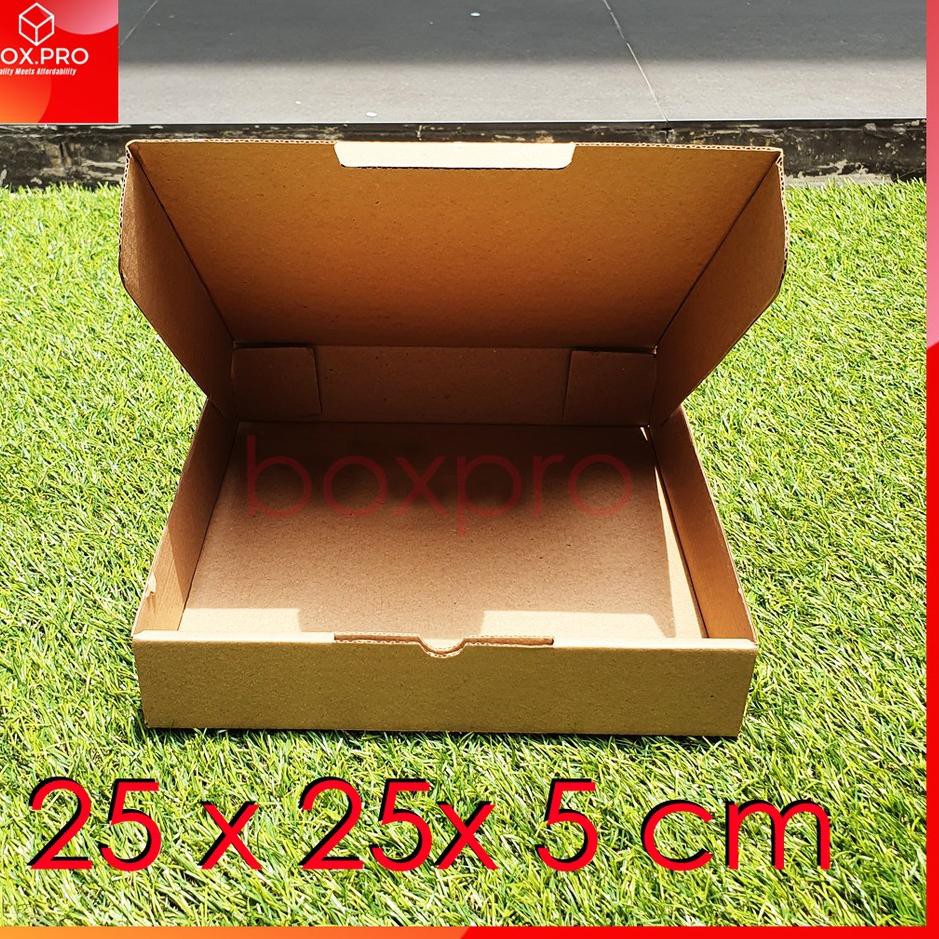 

EDF Kardus Dus uk 25x25x5 cm ( 10 pcs )Die Cut Box Kotak Packing Aksesoris Baju Makanan Pizza Hijab