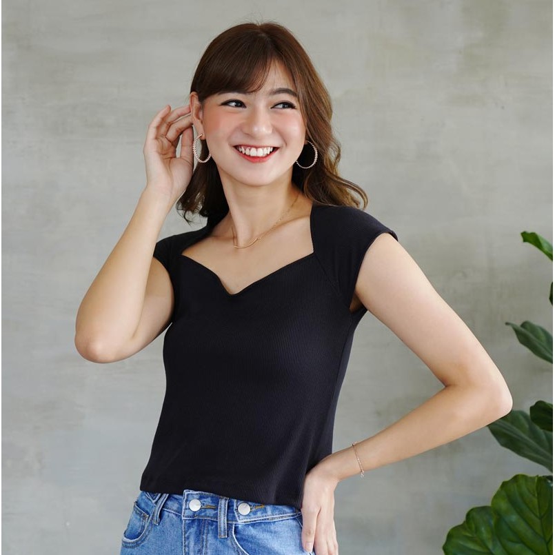 Felicia Knit crop Top Atasan Wanita Blouse