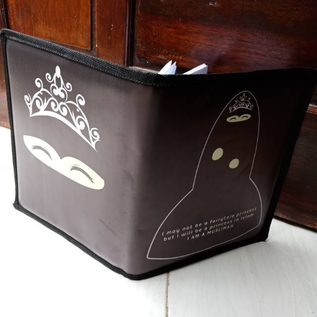 

Binder Uniqab motif Princess Niqabie