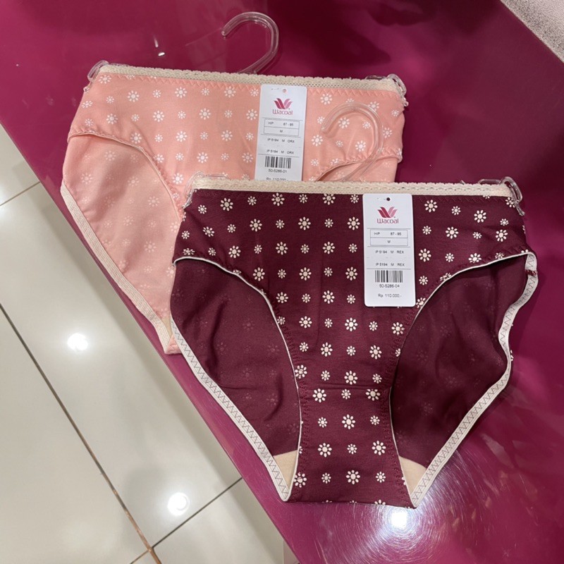 Wacoal Panty Midi Flower Katun Premium IP 5194 / Celana Dalam
