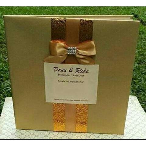 

hardcover gold/silver