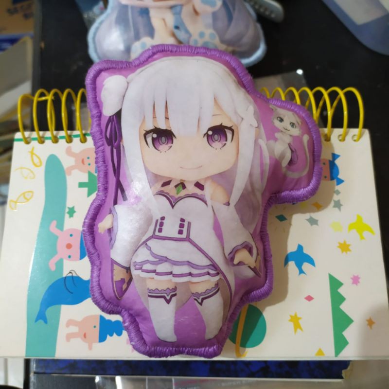 Boneka Bantal Re:Zero Emilia Anime