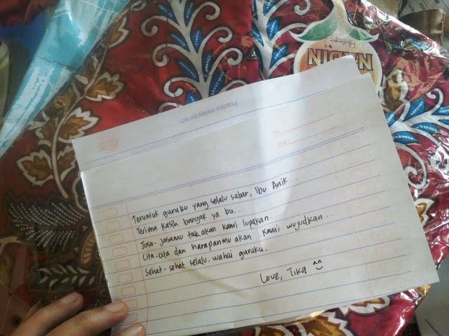 Motif Random - Kemeja Batik Hem Pendek Pria Kerja Kantor Kondangan Seragam Flash Sale Murah