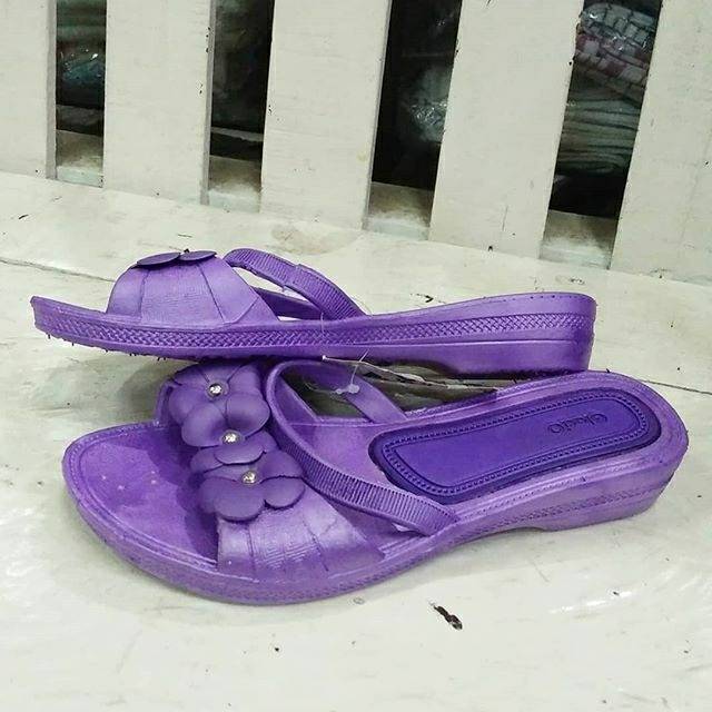 Sandal wanita merk Glacio sorong bahan karet jelly empuk Sandal wanita merk Glacio sorong bahan karet jelly empuk