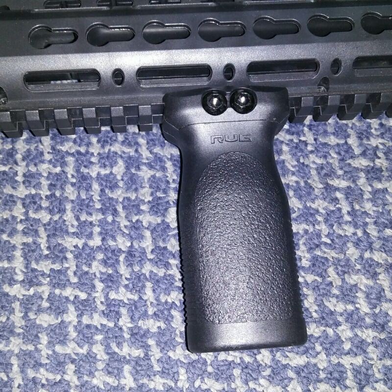 Foregrip Handgrip Sig556 M4 KAC PDW BISON SR25 Universal Spring AEG GBB dll