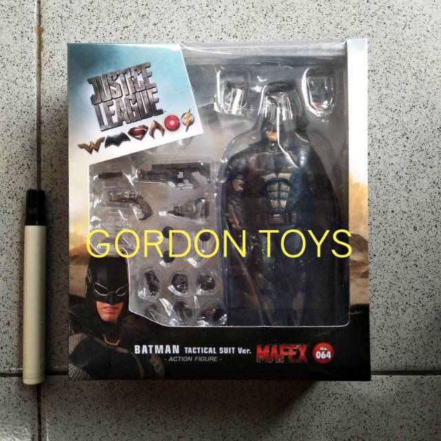 Mafex justice league batman tactical suit new misb