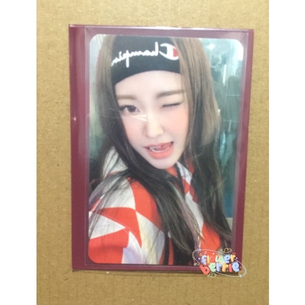 [READY] Official Photocard Weeekly Zoa We Play Jump Ver