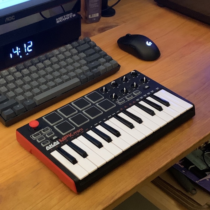 AKAI MPK MINI 2