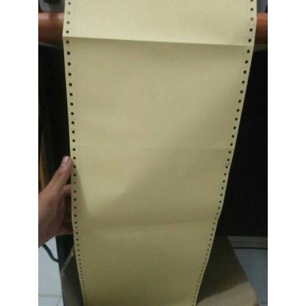 

HJK CONTINUOUS FORM 9.5 X 11/2 3 PLY PRS HI PRINT (ISI 2000 SHEETS) - Ukuran dibagi 2