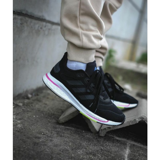 Adidas  Supernova boost Plus black black white
