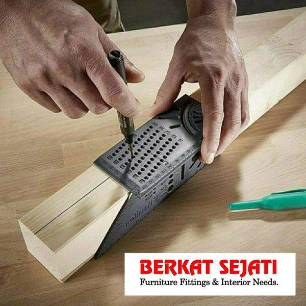 

Dijual Jual 3D Mitre Miter Angle Ruler Speed Square Penggaris Segitiga Siku Tukang Terbagus