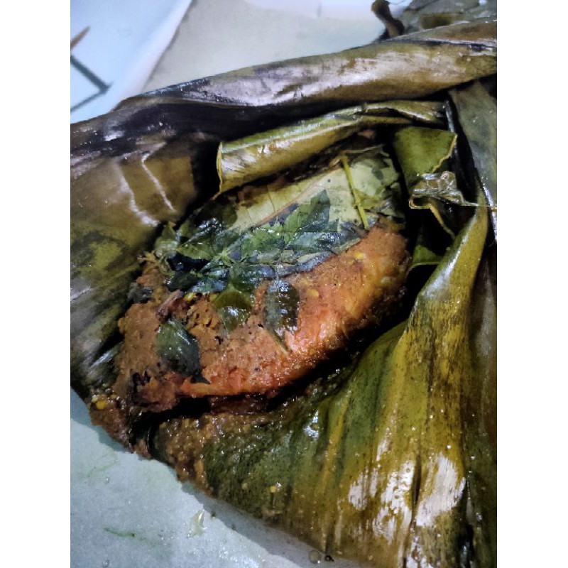 

Pepes Ikan Mas