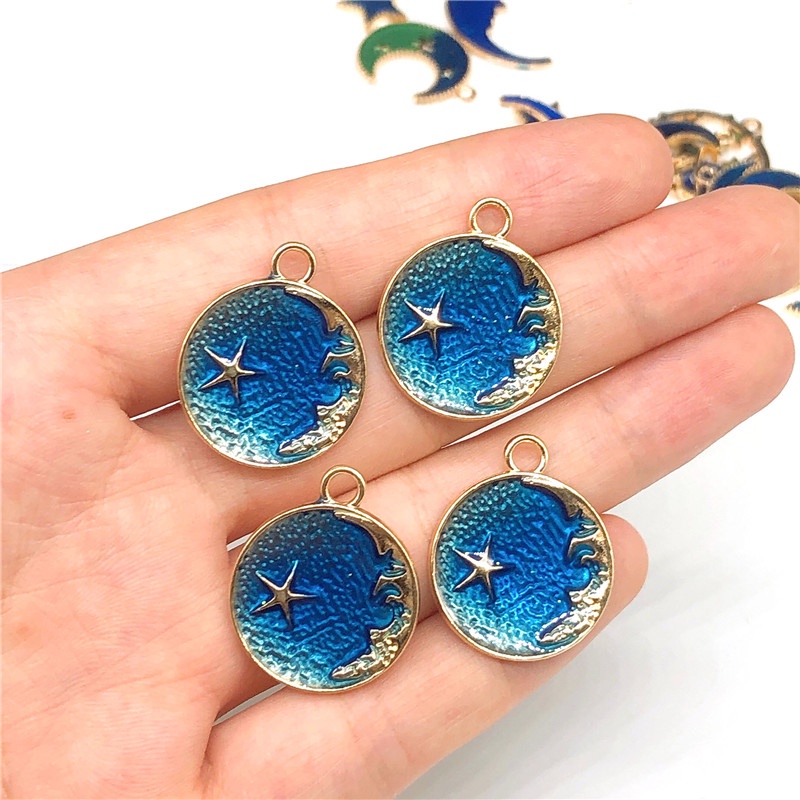 4pcs Liontin Enamel Bentuk planet Luar Angkasa Bahan Alloy Untuk Membuat Perhiasan Wanita Charms