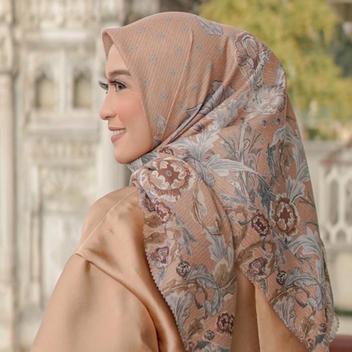 BUTTONSCARVES THE ROYALE SERIES VOAL SQUARE