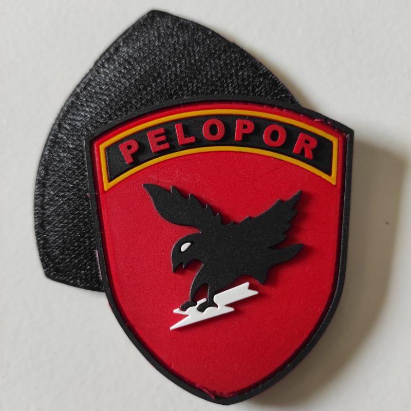 PATCH RUBBER LOGO PELOPOR / TEMPELAN EMBLEM KARET VELCRO