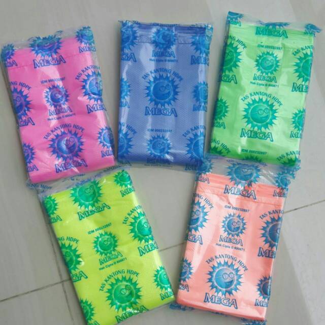 plastik 1 gelas warna merek mega