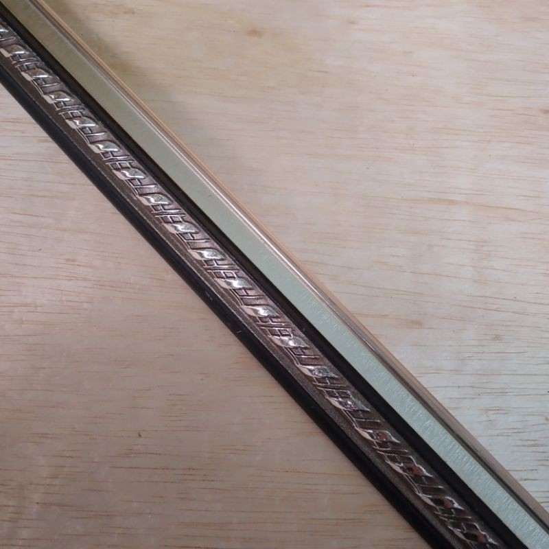 PIGURA UKIR BATANGAN 3CM PANJANG 3 METER | FRAME FIBER