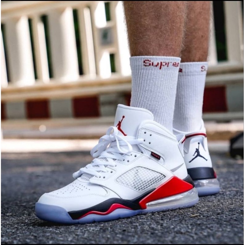 Jordan Mars 270 &quot;Fire Red&quot;