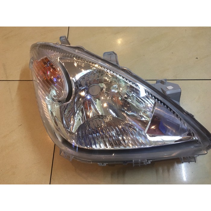 Lampu Depan Lampu Besar Headlamp Avanza Xenia VVTI 2007-2011